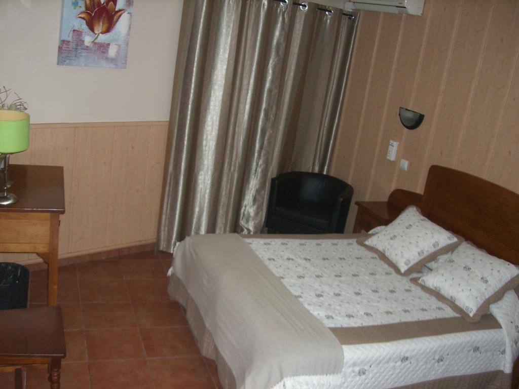 Hotel O Gadanha Estremoz Bilik gambar